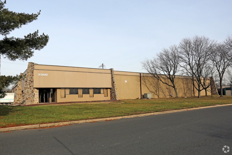 Primary Photo Of 3350 Progress Dr, Bensalem Warehouse For Lease