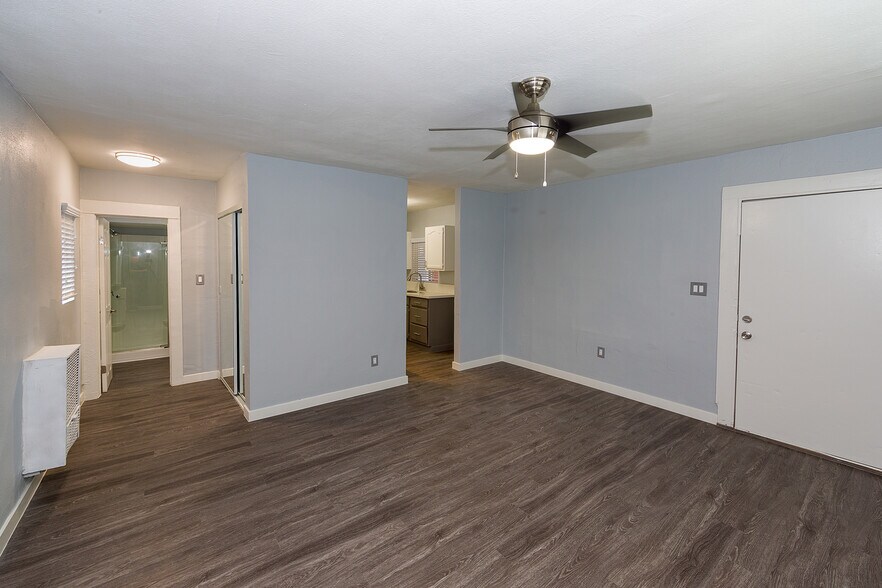 More Photos Of 1377 Warren Ave, Long Beach Apartments For Sale