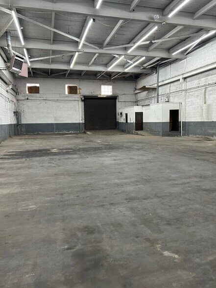 More Photos Of 86 19th St, Brooklyn Industrial For Lease