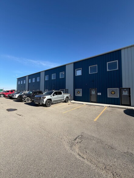 More Photos Of 8800 Venture Ave SE, Calgary Warehouse For Lease