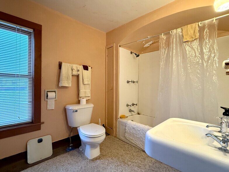 More Photos Of 6541 Duck Lake rd, Land O Lakes Storefront Retail Residential For Sale