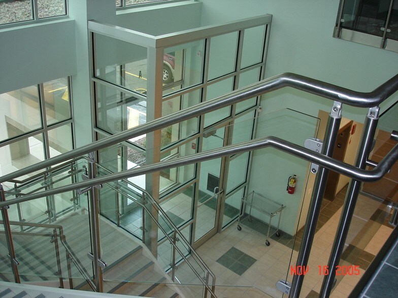 More Photos Of 9234 Belmont Ave, Franklin Park Manufacturing For Lease