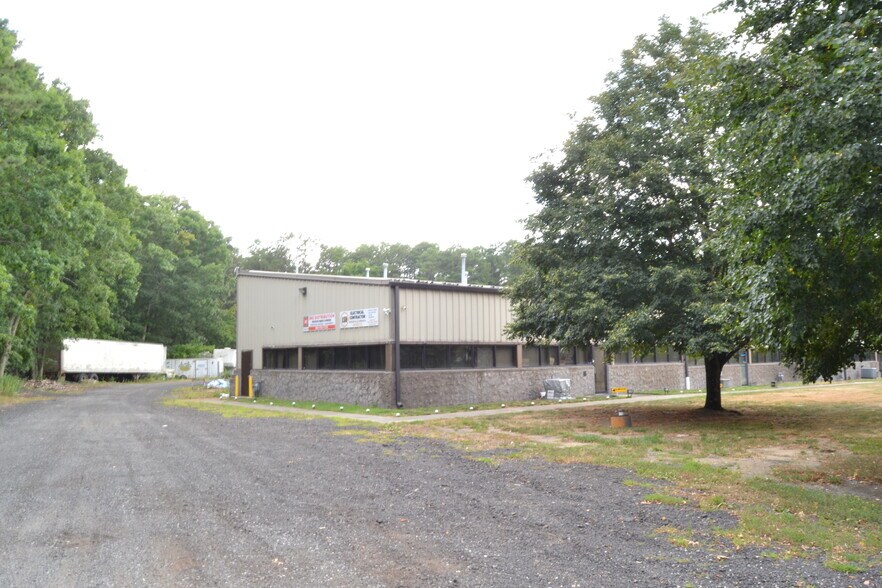 More Photos Of 487 Wright Debow Rd, Jackson Flex For Sale