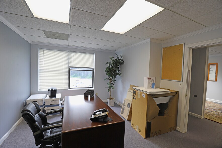 More Photos Of 766 Falmouth Rd, Mashpee Loft Creative Space For Lease