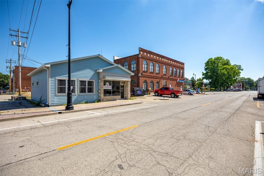 More Photos Of 111 W Kirkham St, Litchfield Healthcare For Sale