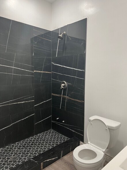 More Photos Of 9 6th Street St, Marysville Warehouse For Sale