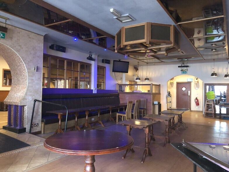 More Photos Of 1-11 Bridge St, Ellon Hotel For Sale