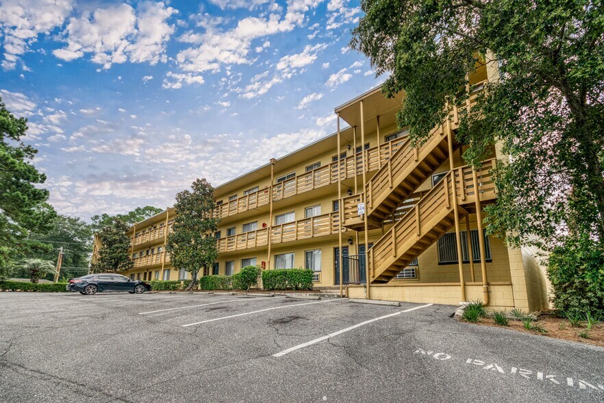 More Photos Of 810 Wadsworth St, Tallahassee Apartments For Sale