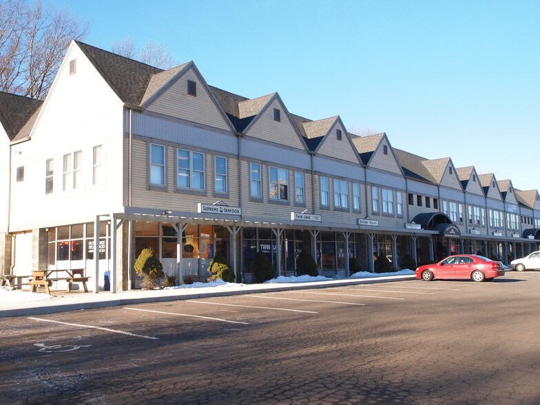 More Photos Of 999 Foxon Rd, North Branford Unknown For Lease