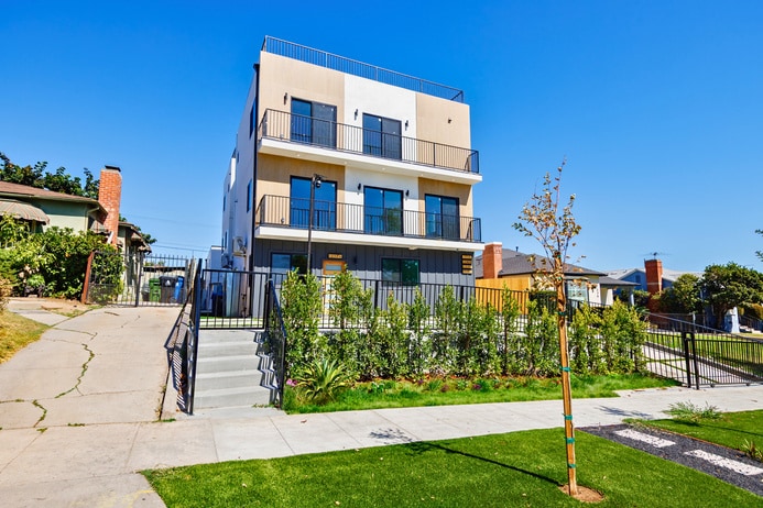 Primary Photo Of 1330 S Longwood Ave, Los Angeles Apartments For Sale