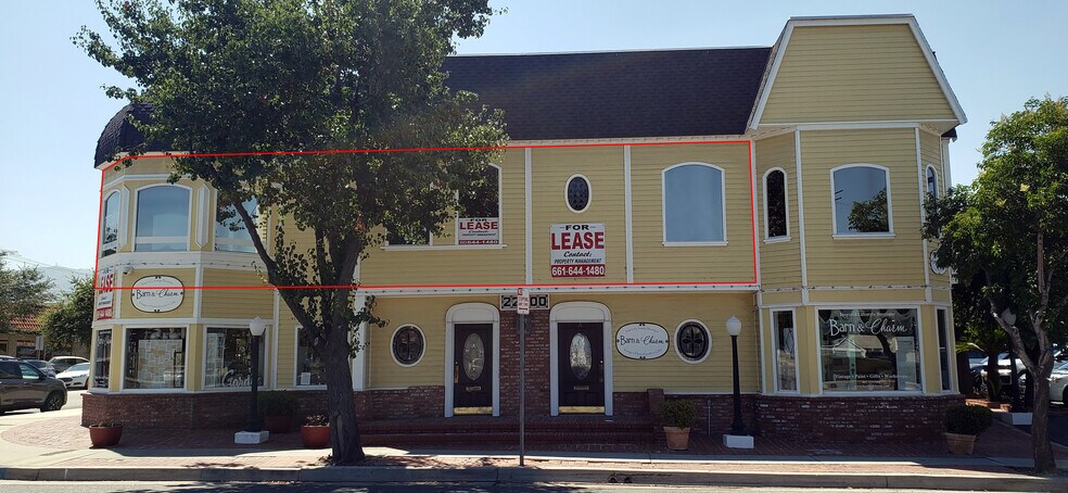 More Photos Of 22700 Lyons Ave, Newhall Office For Lease