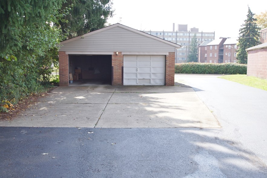 More Photos Of 2114 Market Ave N, Canton Apartments For Sale