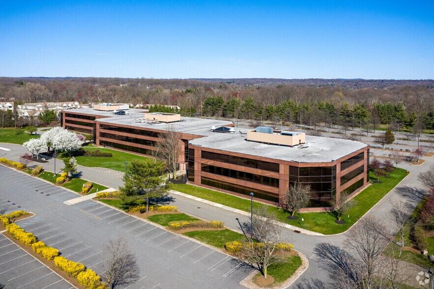 More Photos Of 10 Mountainview Rd, Upper Saddle River Office For Lease