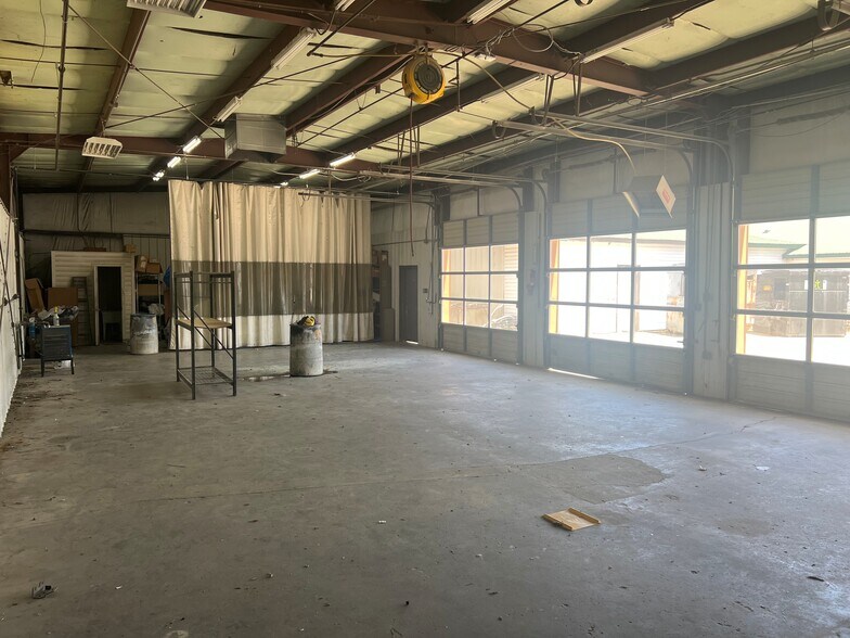 More Photos Of 228 Hwy 49, Byron Auto Repair For Sale