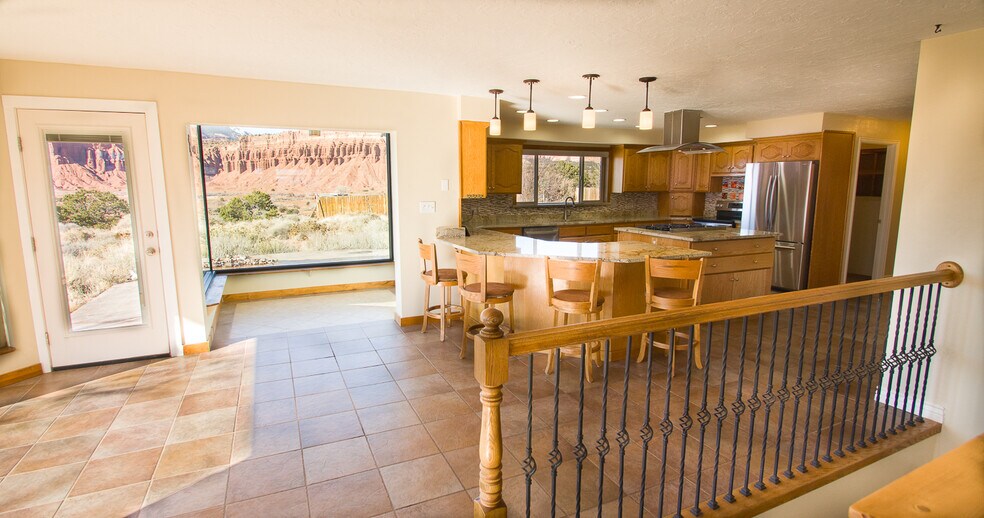 More Photos Of 397 N Wendy St, Torrey Specialty For Sale