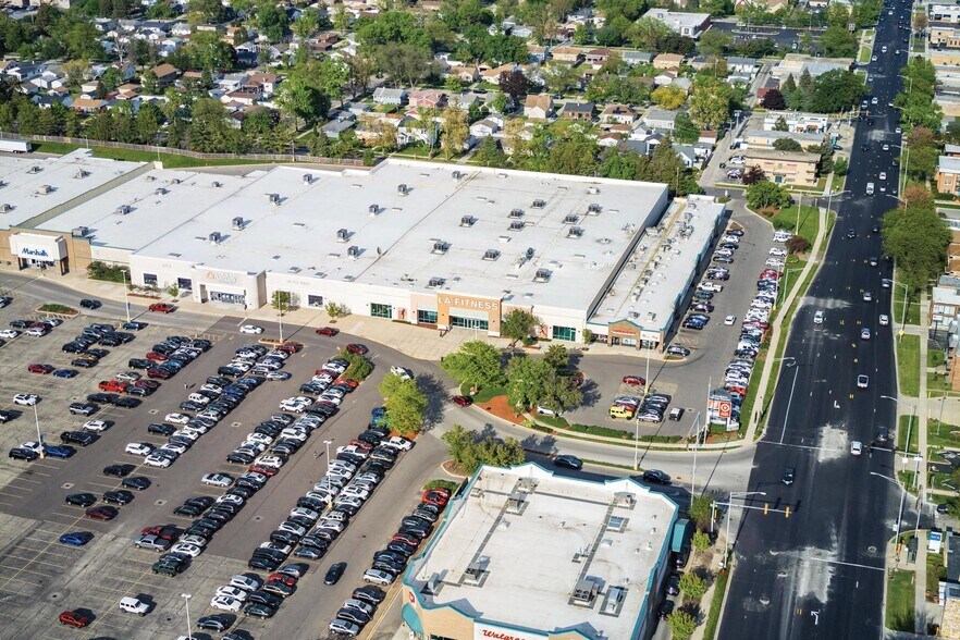 More Photos Of 200 Broadview Village Sq, Broadview Health Club For Sale