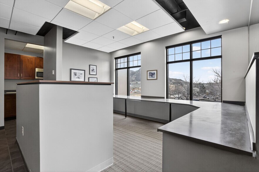 More Photos Of 722 Washington Ave, Golden Office Residential For Sale