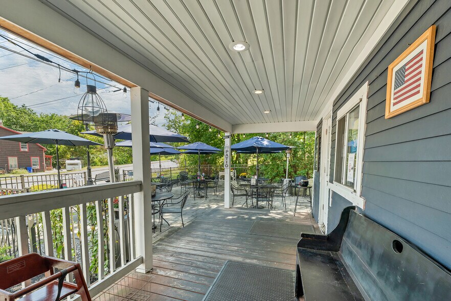 More Photos Of 40 Main St, Goffstown Restaurant For Sale