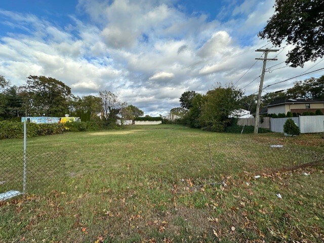 More Photos Of 350 Commack Rd, Commack Land For Sale