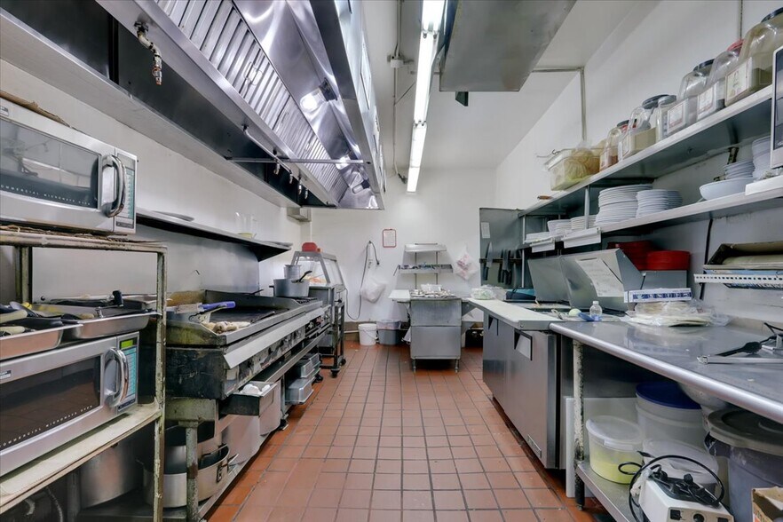 More Photos Of 120 Percy Ave, Yuba City Restaurant For Lease