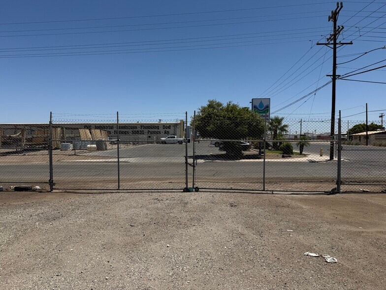 More Photos Of 1210 2nd Street st, El Centro Service For Lease