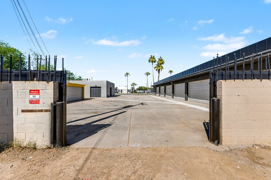 More Photos Of 1417-1421 E Washington St, Phoenix Warehouse For Lease