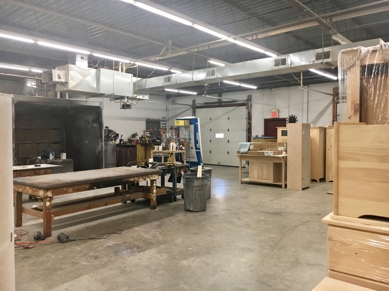 More Photos Of 312 E Main St, Branford Freestanding For Lease