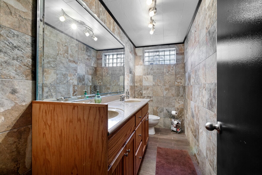 More Photos Of 202 N Main St, Fuquay Varina Freestanding For Sale