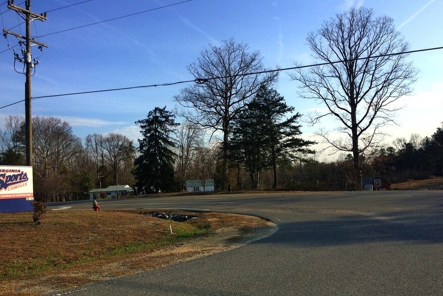 More Photos Of 8217 County Fair Ln, Ruther Glen Baseball Field For Sale