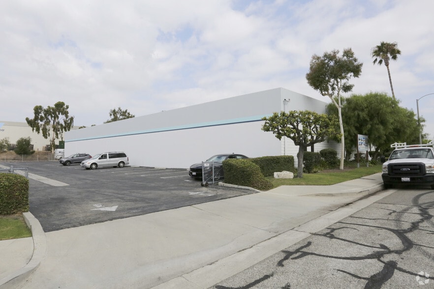 More Photos Of 20445 S Gramercy Pl, Torrance Flex For Lease