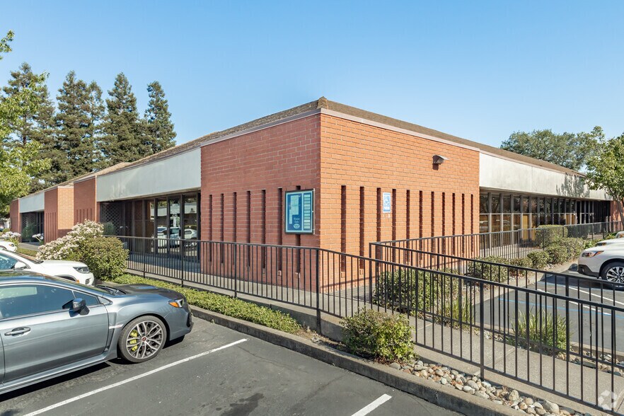 More Photos Of 3609 Mission Ave, Carmichael Medical For Sale