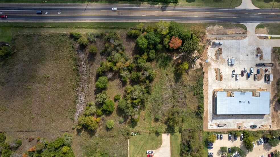 More Photos Of 3305 Harvey Rd, College Station Freestanding For Lease