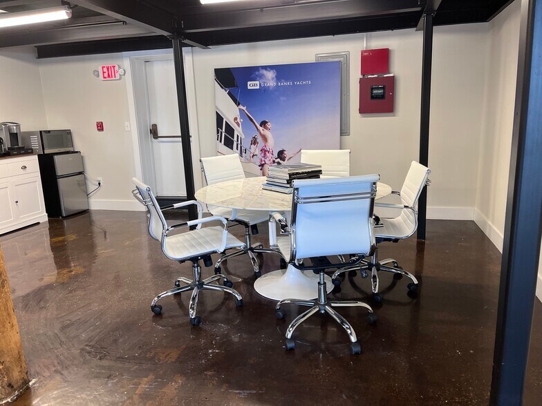 Primary Photo Of 112 Parker St, Newburyport Research And Development For Lease