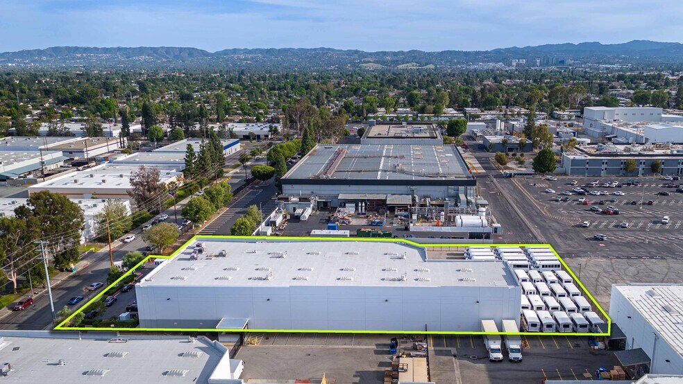 More Photos Of 9031 N Lurline Ave, Chatsworth Distribution For Lease