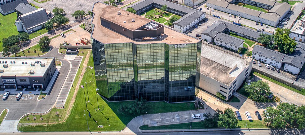 More Photos Of 5100 E Skelly Dr, Tulsa Office For Sale