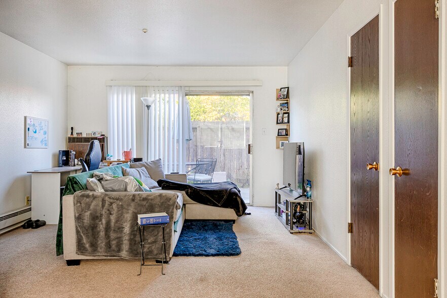More Photos Of 7488 Bridgit Dr, Rohnert Park Apartments For Sale