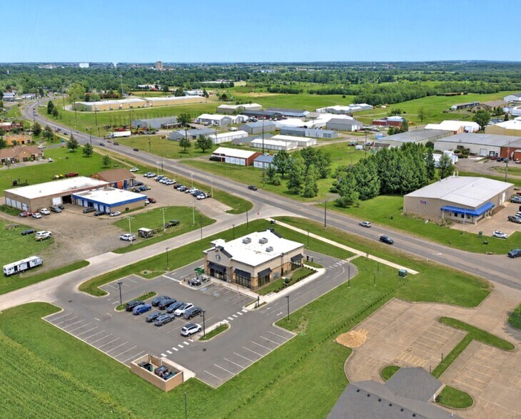 More Photos Of 1804 Washington st, Pella Fast Food For Sale