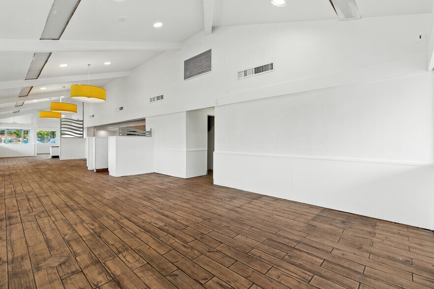 More Photos Of 4355 Sonoma Blvd, Vallejo Restaurant For Lease