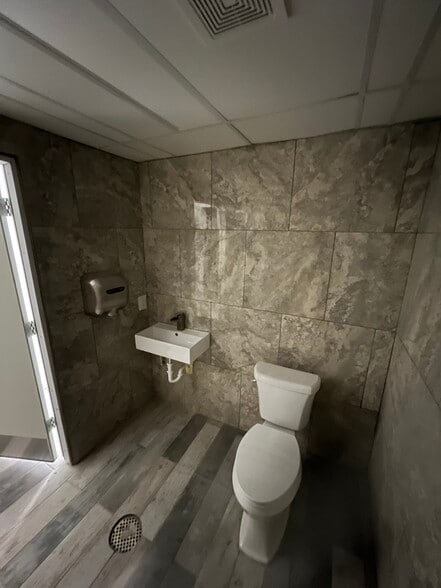 More Photos Of 1410 E Main St, Bartow Fast Food For Lease