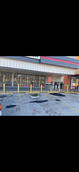 More Photos Of 720 W Sam Houston Pkwy S, Houston Convenience Store For Lease