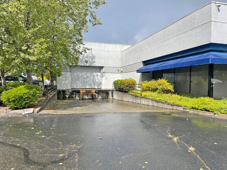 More Photos Of 525 Portal St, Cotati Distribution For Sale