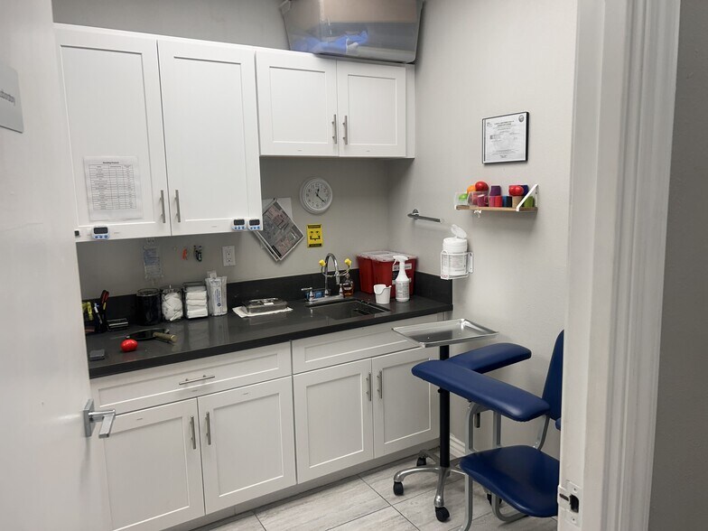 More Photos Of 1830 Commercenter East, San Bernardino Medical For Lease