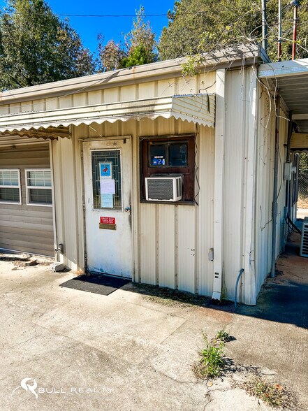 More Photos Of 109 Coleman Dr, Eatonton Self Storage For Sale