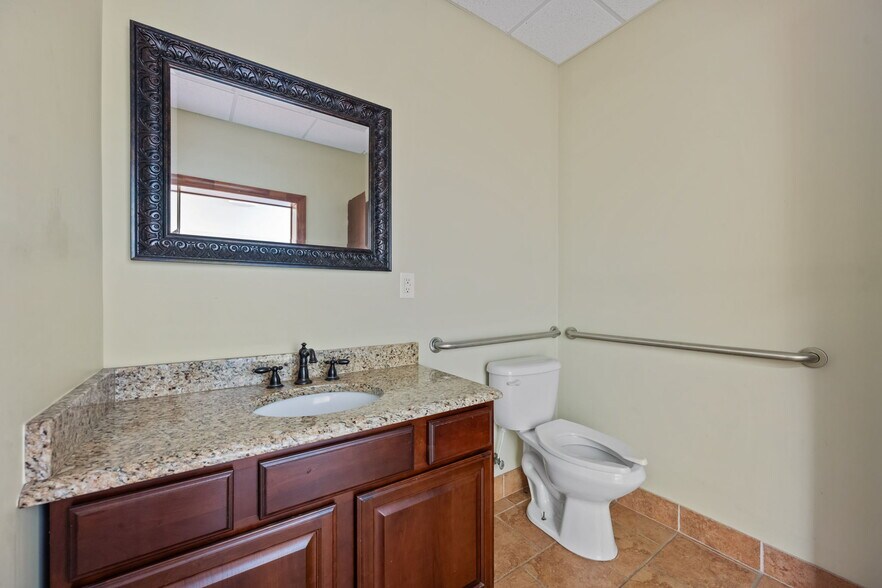 More Photos Of 441 Kinston Hwy, Richlands Office For Sale