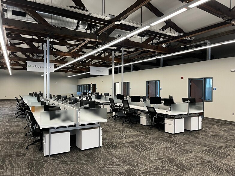 More Photos Of 142 W Main St, Uniontown Office For Lease