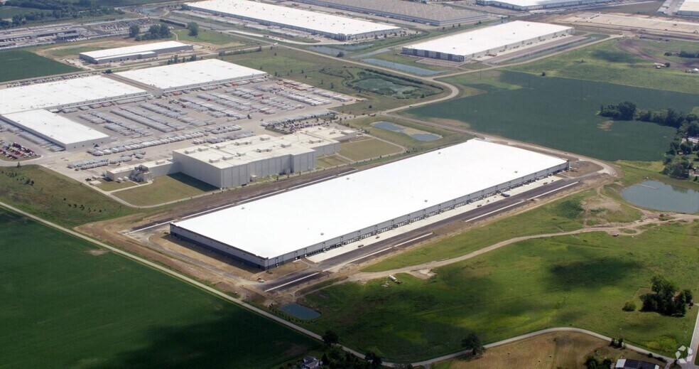 More Photos Of 44 Commerce Pky, West Jefferson Distribution For Sale