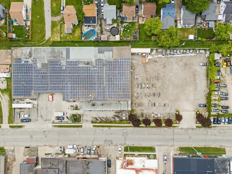 More Photos Of 1285 Crawford Av, Windsor Storefront For Sale