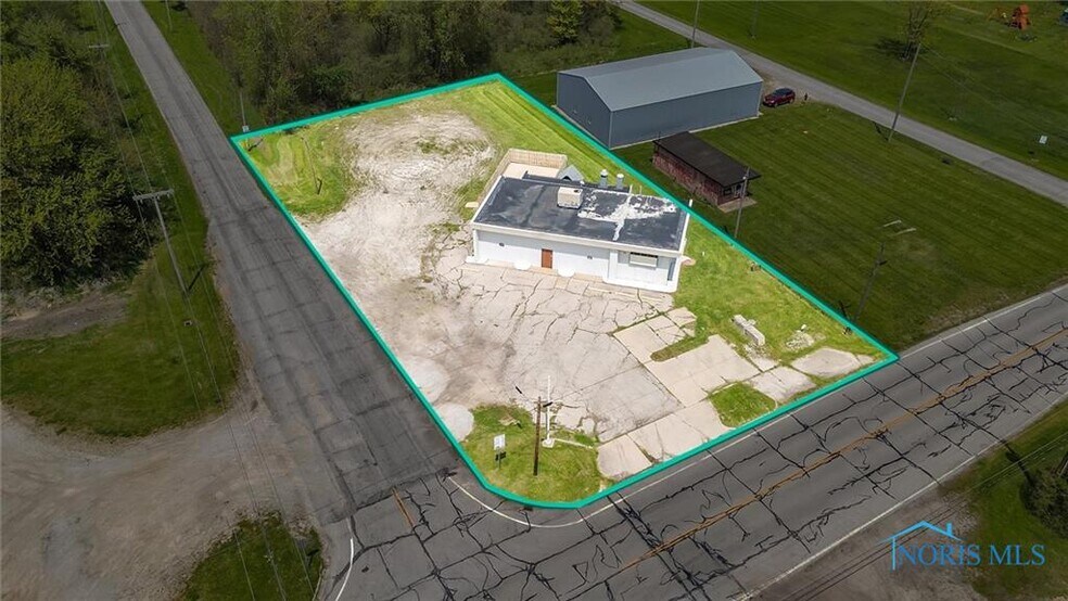 More Photos Of 11407 Corduroy Rd, Curtice Storefront For Sale