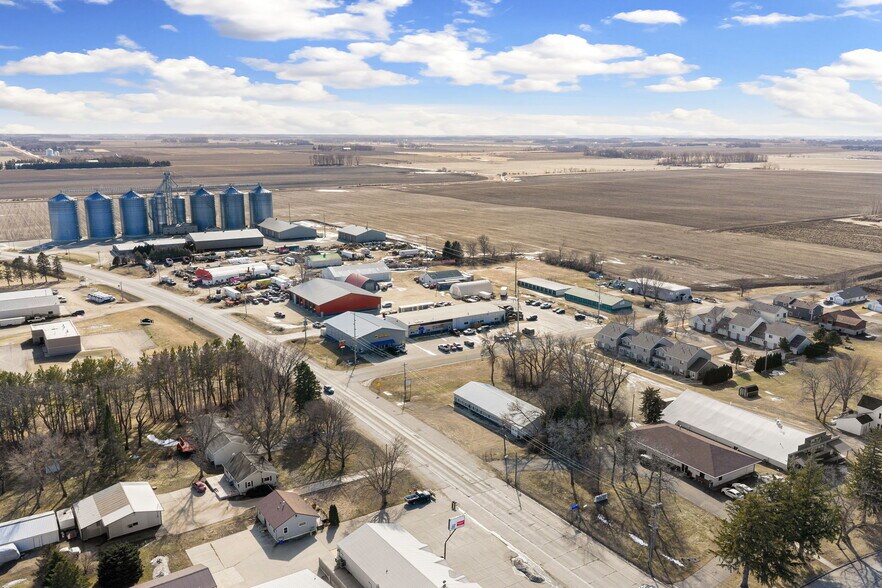 More Photos Of 438 Highway Ave S, Blooming Prairie Office For Sale