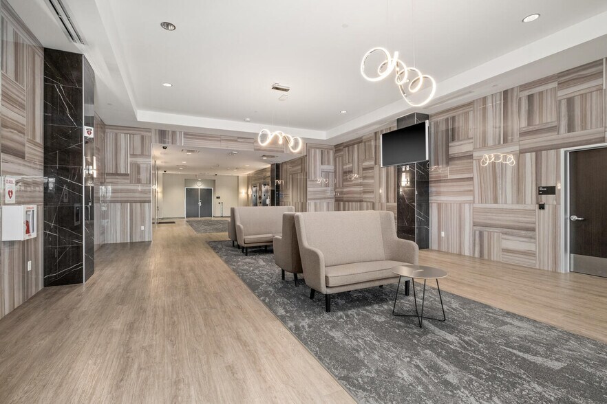 More Photos Of 247 E Nees Ave, Fresno Office For Lease